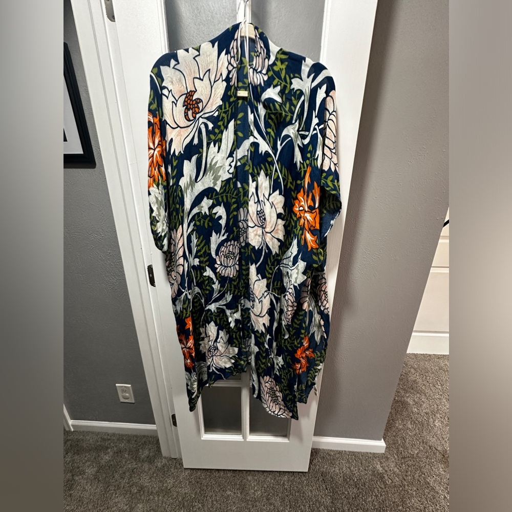 Janice Apparel- Floral and Leaves Kimono One Size - Picture 2 of 8